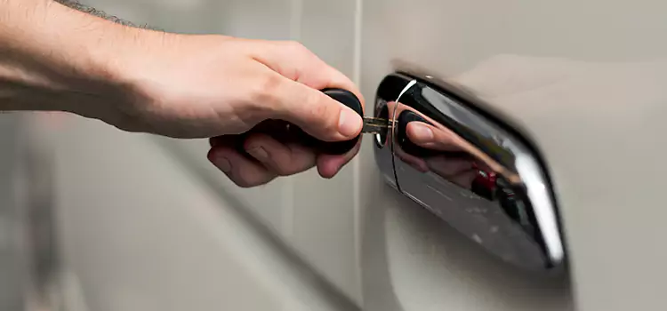 Why Choose Our Auto Locksmith Team in Bowling Green, OH?